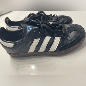 Adidas Little Kid’s Big Kids Samba Indoor Soccer Shoes Black Boy’s Girl’s 1.5